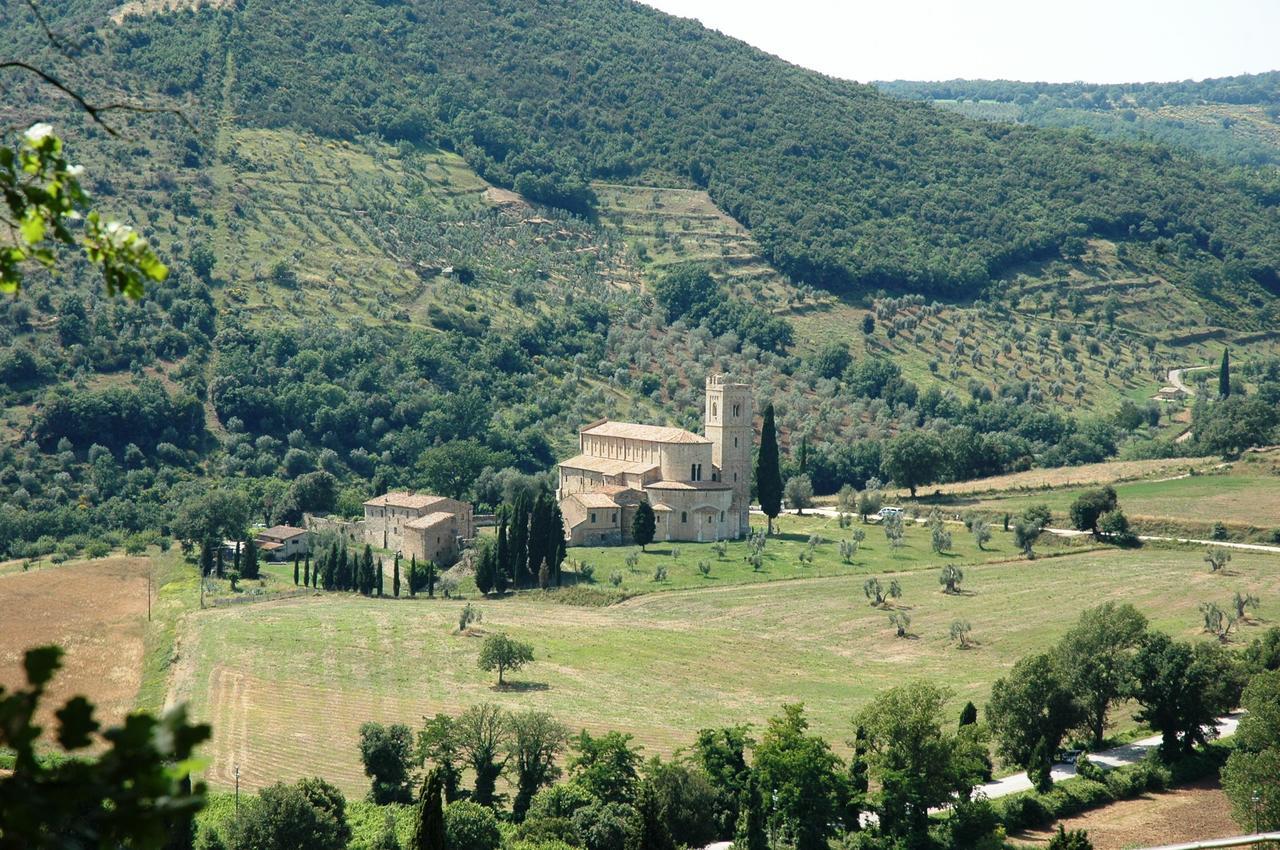 La Palazzetta Di Luca E Flavio Villa Castelnuovo dell'Abate Exterior photo